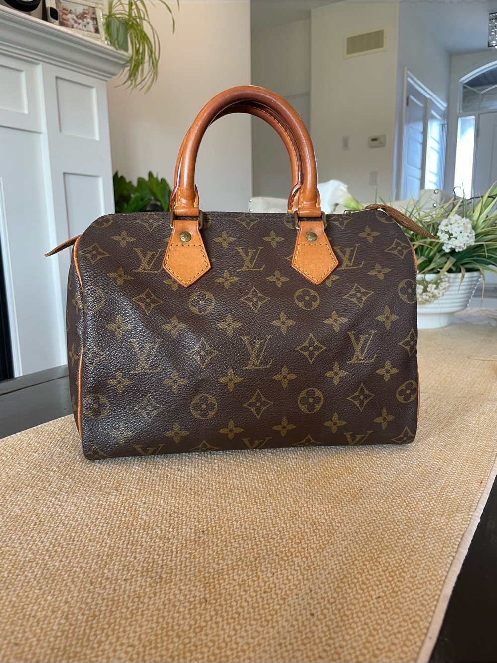 Preloved Louis Vuitton Monogram Speedy 25